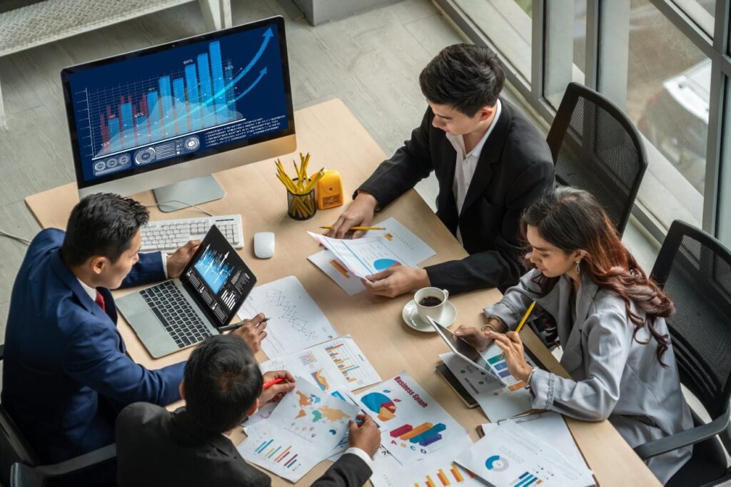 Aprenda como organizar a empresa e alcançar o sucesso nos negócios com apenas três dicas de planejamento e estratégia.